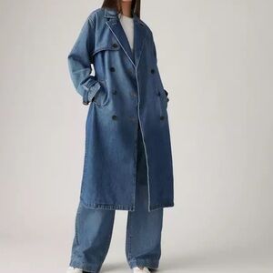 NWOT Levi’s oversized denim trench S